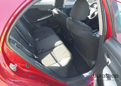 2011 Toyota Corolla S z USA, uszkodzony, nr VIN 2T1BU4EE3BC715291